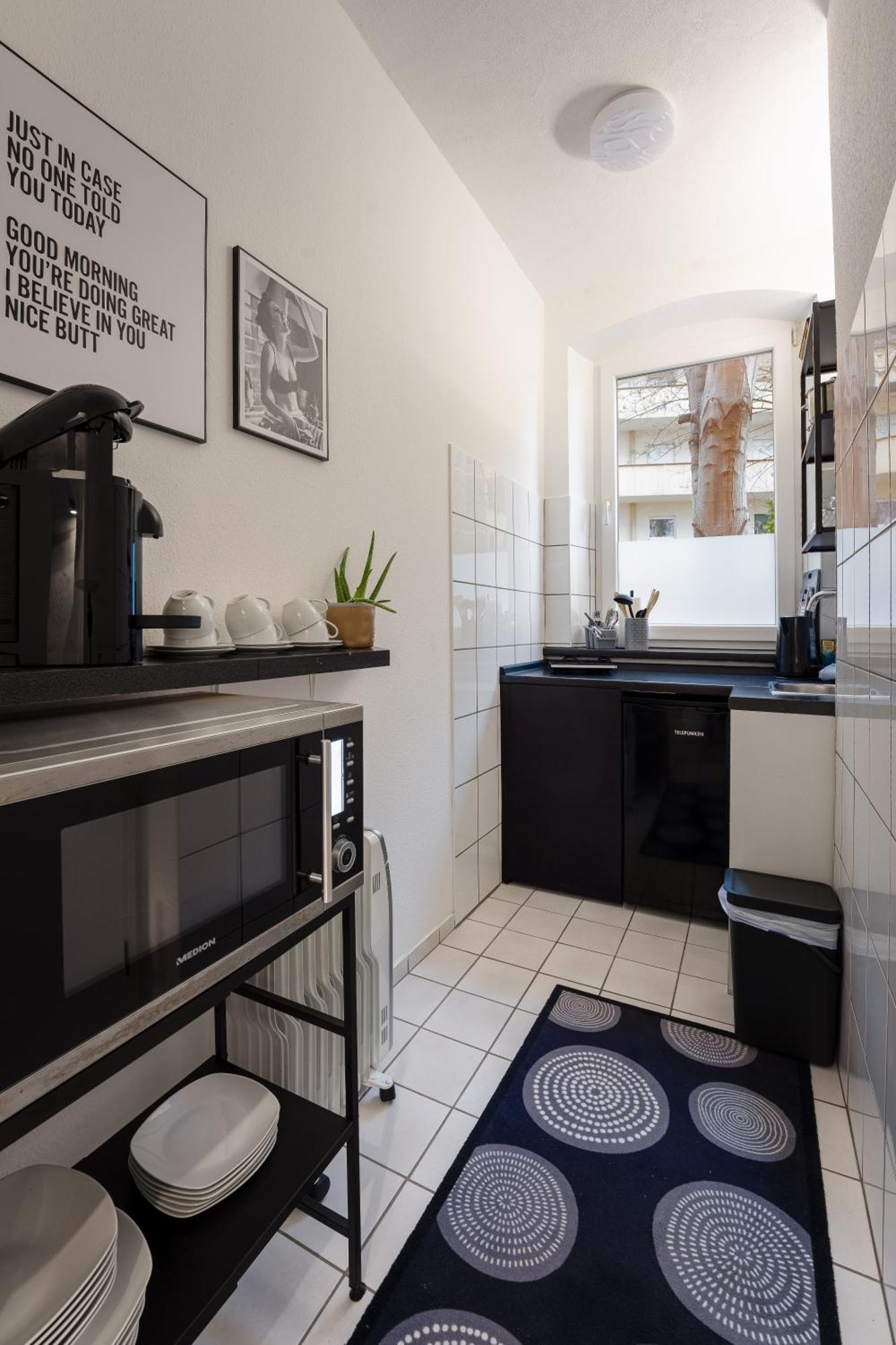 Modern Living Apartment - 3-Zimmer - Nuernberg Nord, Ruhige Seitenstrasse, Fusslaeufig Strassenbahn Buitenkant foto